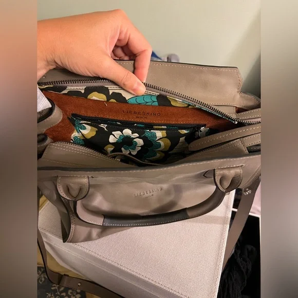 NWOT Liebeskind leather grey handbag/purse - Picture 7 of 8